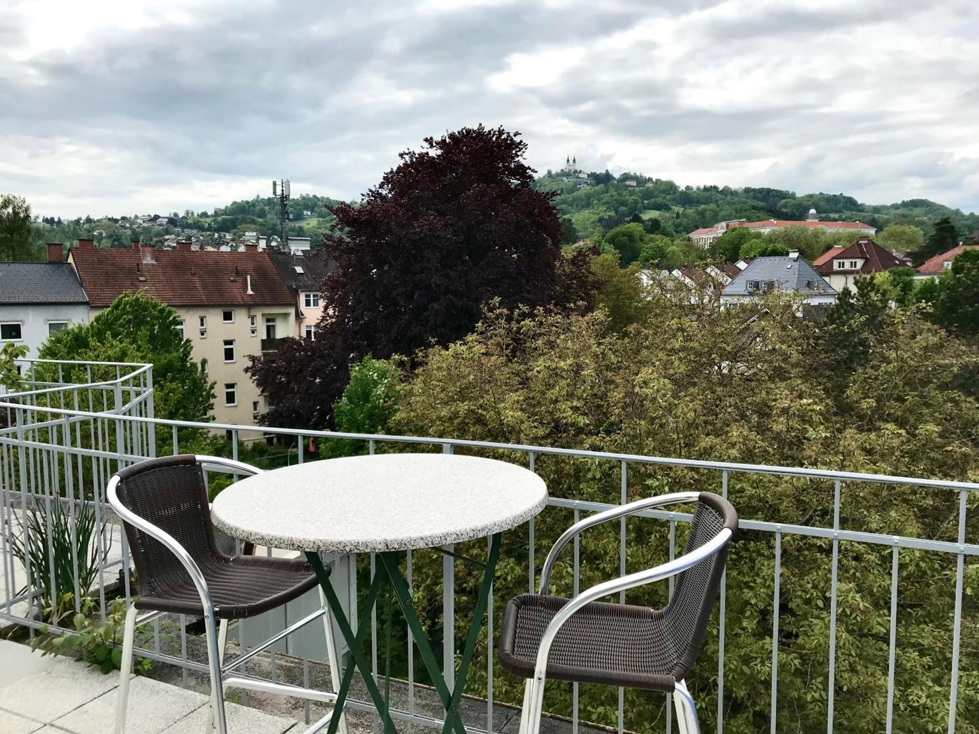 Stadtoase Mit Traumhaftem Ausblick Linz Exterior photo